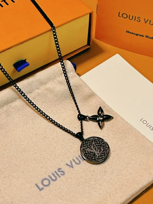 louis vuitton collier s_12201021